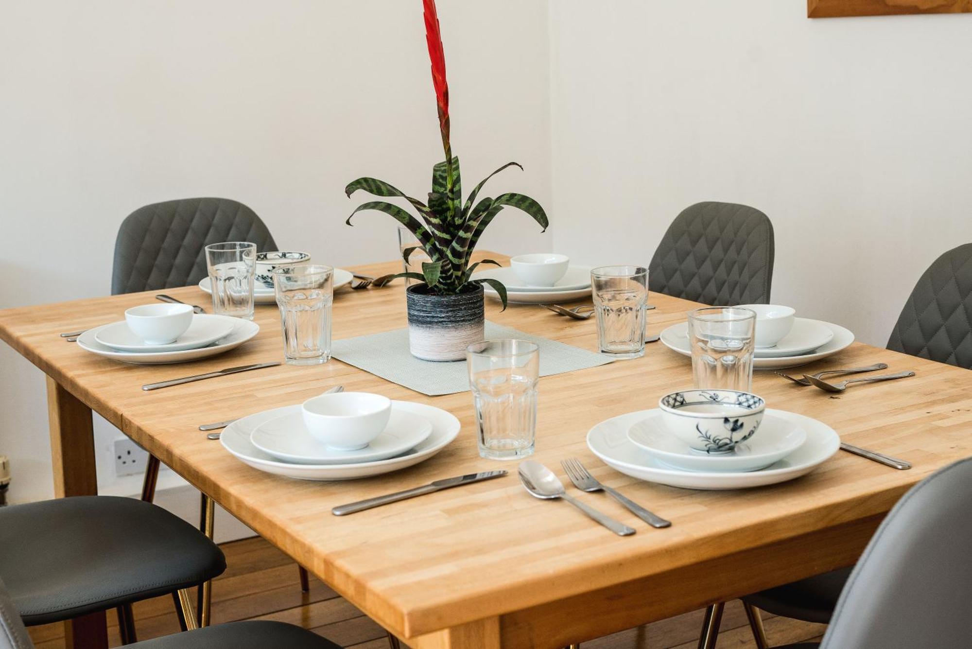 Hoxton Rooms Лондон Экстерьер фото